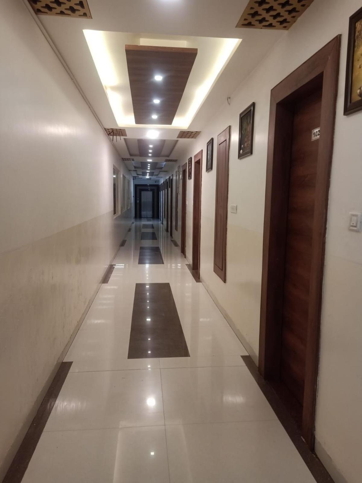 Hotel Ps Residency Shivpurī Esterno foto